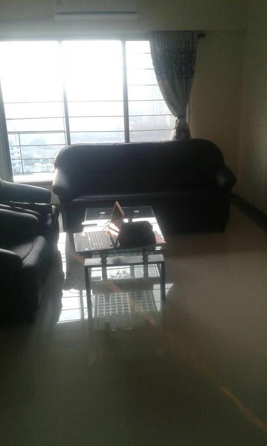 Poonam Hieghts Bed and Breakfast Mumbai  Buitenkant foto
