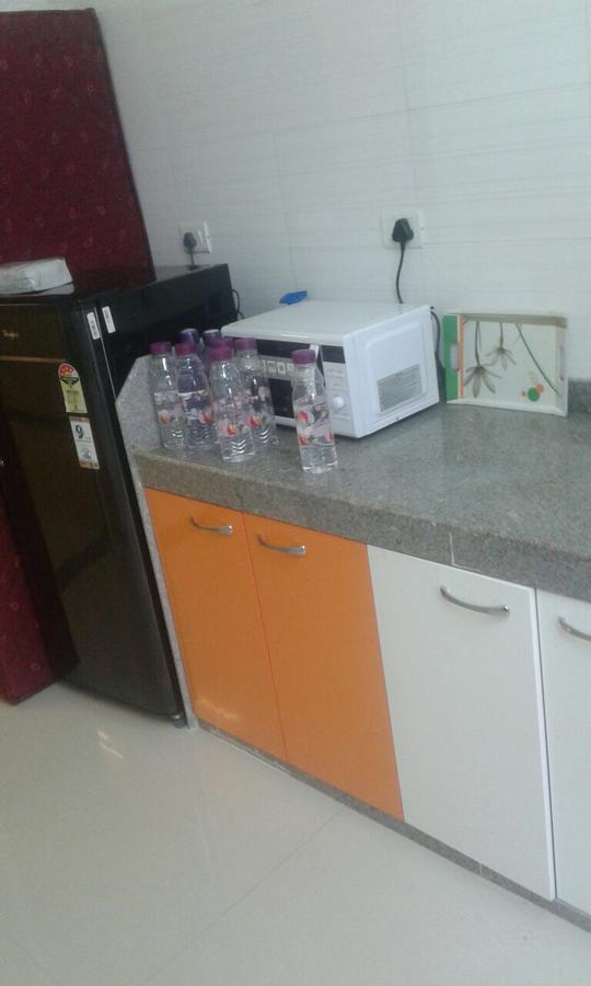 Poonam Hieghts Bed and Breakfast Mumbai  Buitenkant foto