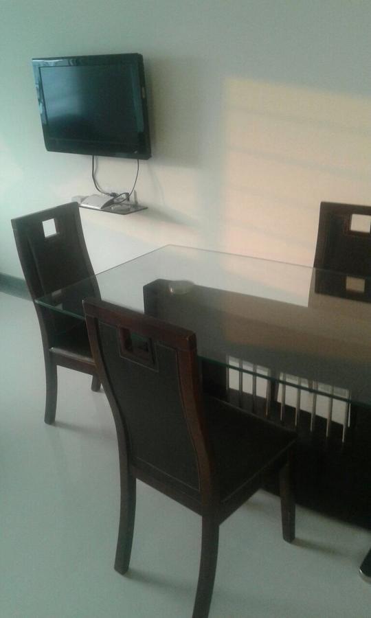 Poonam Hieghts Bed and Breakfast Mumbai  Buitenkant foto